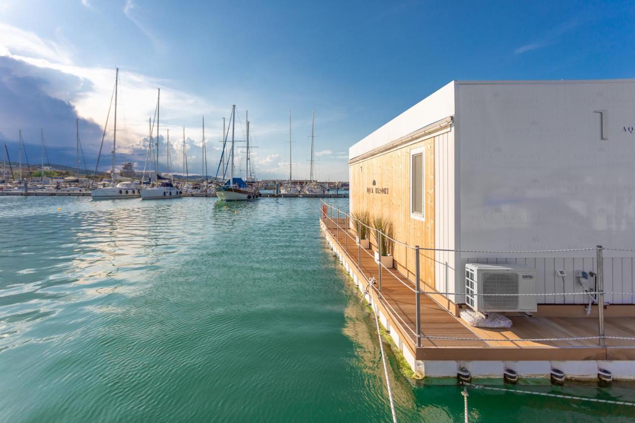 Aqua Resort Giulianova - Houseboat Experience Exteriér fotografie